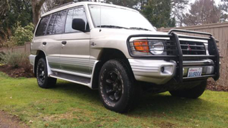 Illustration for article titled This 2000 Mitsubishi Montero Endeavor Asks $4,650, Looks Butch Doing It